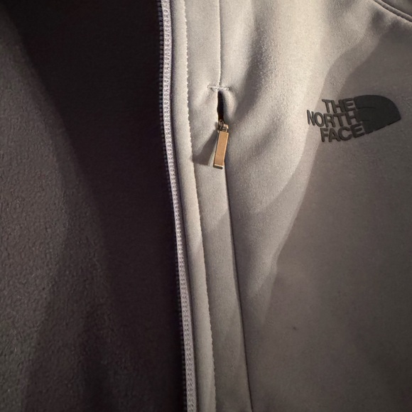 The North Face Light Gray Fleece Jacket - Picture 3 of 9